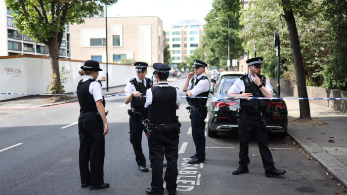 Lövöldözés London gazdag negyedében: a nyílt utcán lőttek agyon egy fiatal srácot 5