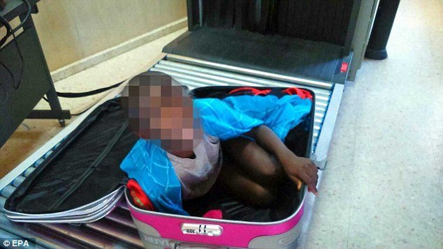 2872017900000578-3073236-image-a-3_1431073231209