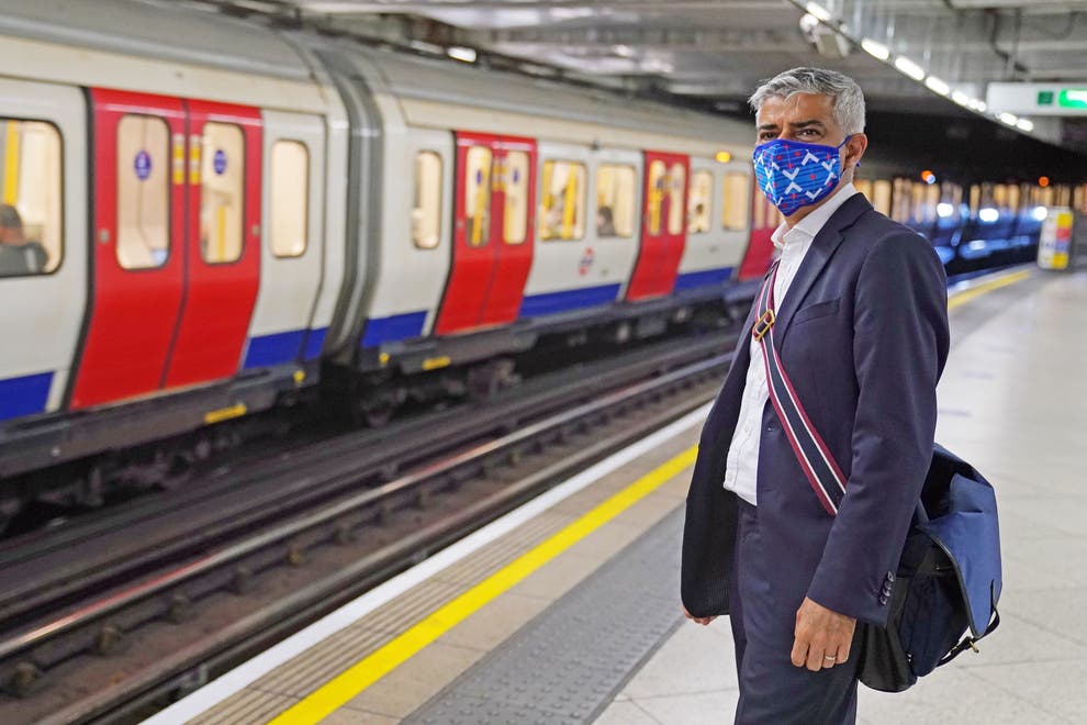 Lehet, hogy a londoni metró egyik teljes vonalát és vagy 100 buszjáratot teljesen leállítanak a brit fővárosban 3