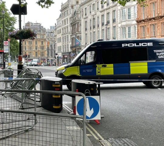 Evakuálták a Trafalgar Square-t és lezárták az egész környéket 2