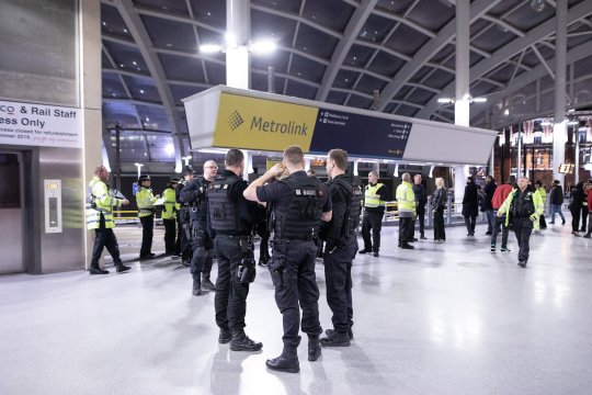 Újabb terror támadás Angliában: 3 embert késelt meg egy férfi szilveszterkor 4