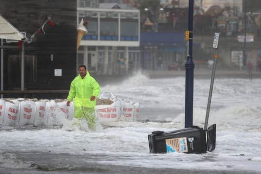Az Alex vihar elérte Nagy-Britanniát: 2-es fokozatú figyelmeztetés van érvényben az ország több pontján 3