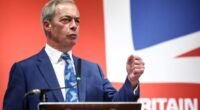 Megvonhatják a támogatásokat az EU állampolgároktól - Farage újabb bejelentése az angliai magyarokat is érinti Megvonhatják a támogatásokat az EU állampolgároktól - Farage újabb bejelentése az angliai magyarokat is érinti