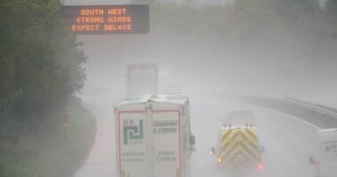 Figyelmeztetést adott ki a Met Office eső, hó és szél miatt Nagy-Britannia több régiójában holnapra