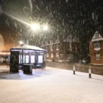 Sarkvidéki hideg söpör végig az Egyesült Királyságon – már Londonban is esett a hó