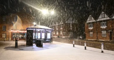 Sarkvidéki hideg söpör végig az Egyesült Királyságon - már Londonban is esett a hó