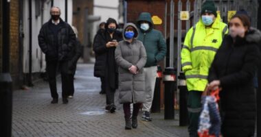 Újabb koronavírus mutációt találtak Nagy-Britanniában