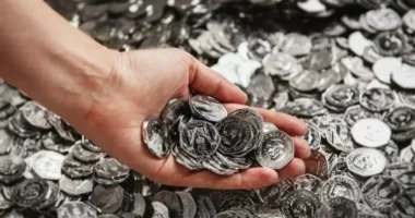 Ultra ritka 50p-s érme, amiért az értéke sokszorosát is kifizetik és bárki pénztárcájában ott lapulhat