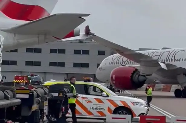 Hatalmas felfordulás a Heathrow repülőtéren, miután egy repülőgép nekiütközött egy másiknak 5