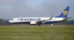 Hatalmas felfordulás, vállalhatatlanul viselkedő utasok a Ryanair egyik angliai járatán - volt, aki a folyosón vizelt 4