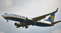 Botrányosan viselkedett az egyik utas a Ryanair manchesteri járatán „két órán át tartó káoszt” okozva 2