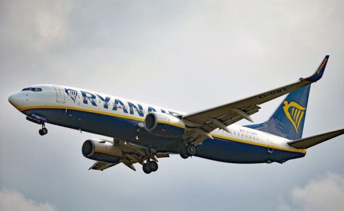 Botrányosan viselkedett az egyik utas a Ryanair manchesteri járatán „két órán át tartó káoszt” okozva 10