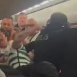 Elszabadult a pokol az egyik angliai repülőjáraton: az egyik utas egy üveg vodka elfogyasztása után verekedni kezdett az utasokkal
