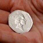 Több, mint £400-ot is érhet ez a ritka 50p-s érme, úgyhogy érdemes szétnézni a pénztárcánkban