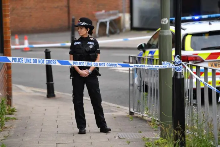 20-as éveiben járó nőt lőttek le a nyílt utcán Londonban 3
