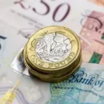 Ingyen £420 több mint egymillió Universal Credit-ben részesülő brit háztartásnak – Életbe lépett a DWP új szabályozása