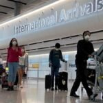 Újabb jó hír: ingyen tesztet kaphatnak az Angliából utazók