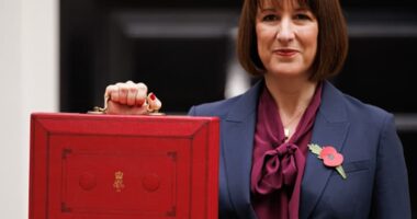 A brit pénzügyminiszter nagy költségvetés bejelentése - itt van, hogyan fogja ez érinteni a Nagy-Britanniában élőket és az anyagi helyzetüket