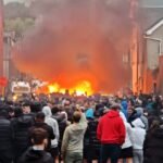 Elszabadult a pokol, súlyos zavargások az Egyesült Királyságban: házak és autók lángokban Ballymena városában