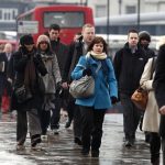 Csökkent a munkanélküliség, és nagyot esett az EUs dolgozók száma is Nagy-Britanniában (friss adatok)