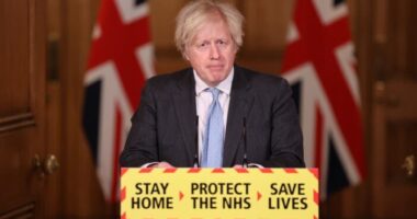 Boris Johnson elutasította a korlátozások feloldásának felgyorsítását