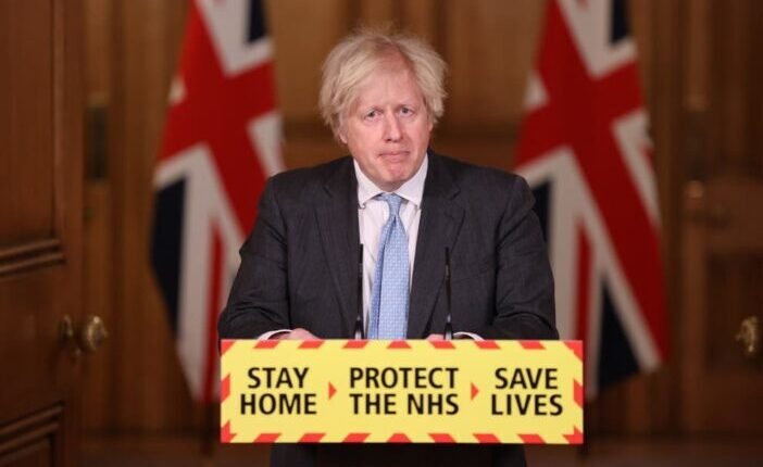 Boris Johnson elutasította a korlátozások feloldásának felgyorsítását