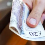 1,9 millió brit háztartás kaphat vissza pénzt – 240 millió fontnyi elfelejtett energiajóváírás vár kifizetésre