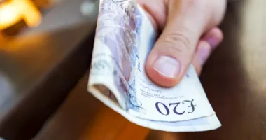 1,9 millió brit háztartás kaphat vissza pénzt – 240 millió fontnyi elfelejtett energiajóváírás vár kifizetésre