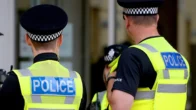 Szándékosan gázolt el két rendőrt egy furgon Nagy-Britanniában Szándékosan gázolt el két rendőrt egy furgon Nagy-Britanniában