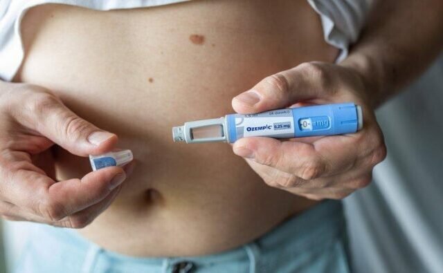 A fogyókúrás injekciók után gyorsabban visszahíznak az emberek Angliában, mint a hagyományos diétáknál