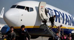 Jogerős ítélet született a Ryanair kézipoggyász-ügyében, ami minden utast érint