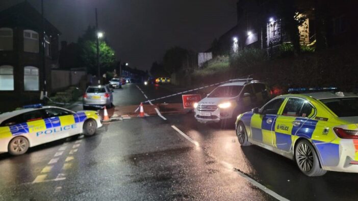 1 ember meghalt, többen megsérültek - autóval szándékosan emberek közé hajtott egy férfi Angliában, Sheffieldben 7