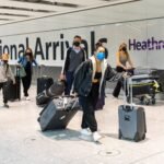 HOLNAPTÓL enyhülnek a külföldi utazásoknál a Covid tesztekre vonatkozó szabályok Nagy-Britanniában