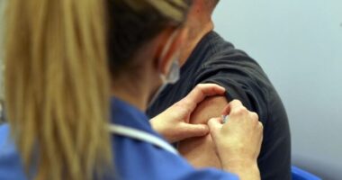 Egyre gyorsabban terjed az indiai variáns Angliában: több mint 29 ezer új fertőzött