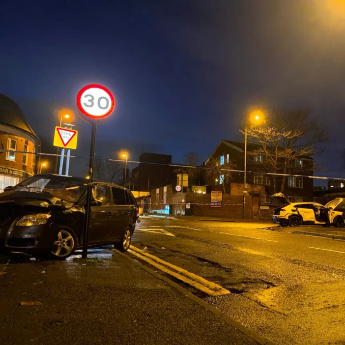 Nyolc embert vettek őrizetbe Birminhamben: két fiatalt késeltek meg egy hajnali verekedés során Nyolc embert vettek őrizetbe Birminhamben: két fiatalt késeltek meg egy hajnali verekedés során