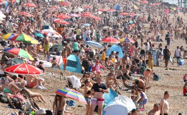 Minihőhullám, akár 29-30 fok is lehet az Egyesült Királyságban napokon belül