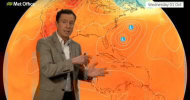 Özönvízszerű eső és szélviharok várhatók Nagy-Britannia több részén 2 hurrikán miatt