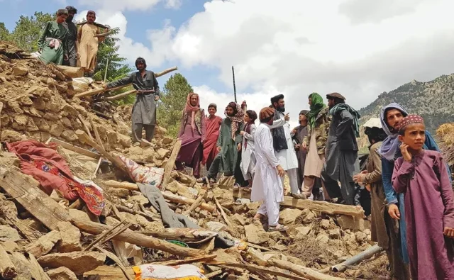 Pusztító földrengés Afganisztánban: legalább 622 halott és több mint 1500 sérült