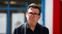 Andy Burnhamet az EU-val való együttműködésre szólítják fel: új terv a kis csónakos átkelések megfékezésére Andy Burnhamet az EU-val való együttműködésre szólítják fel: új terv a kis csónakos átkelések megfékezésére