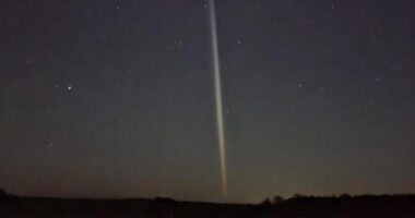 Misztikus fényoszlop volt látható az Egyesült Királyság egén – sokan látták, senki sem tudta, mi az