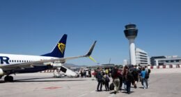 Vagy 50 utas lemaradt a Ryanair londoni járatáról az új határellenőrzési rendszer miatt