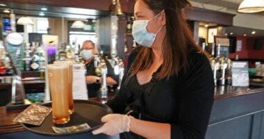 Elképesztő mennyiség, több millió korsó sör megy kárba a lockdown miatt Angliában