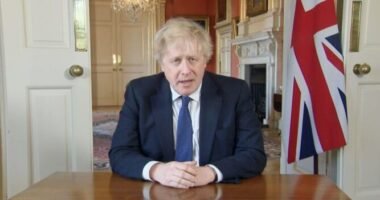 Boris Johnson hivatalos bejelentése az orosz-ukrán háború kapcsán: egyre durvul a helyzet, közben az orosz csapatok már Kijevnél