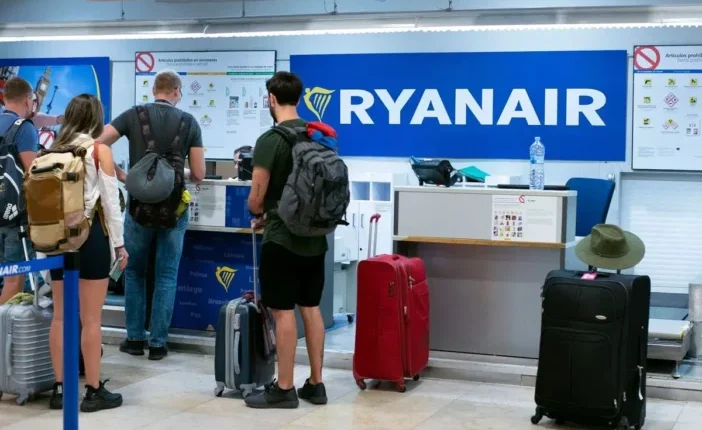 Figyelmeztetést adott ki a Ryanair a Nagy-Britanniából és az oda utazóknak az időjárási körülmények miatt 1