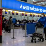 A kéthetes karantén szabályai Angliában: teendők amikor visszatérünk az országba