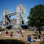 Koronavírus UK: Mától lépnek életbe a kijárási korlátozás következő fázisának szabályai