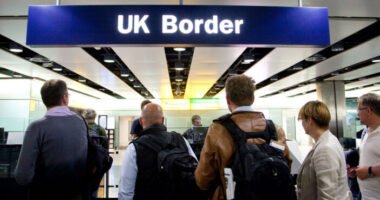 Több százezer EU állampolgár lépett le Nagy-Britanniából az elmúlt 2 évben: a brit statisztikai hivatal adatai és becslései