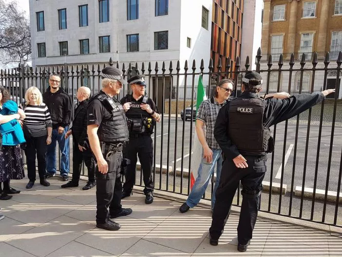 Ilyen volt a Londoni magyar tüntetés képekben: az angliai magyarság is utcára vonult