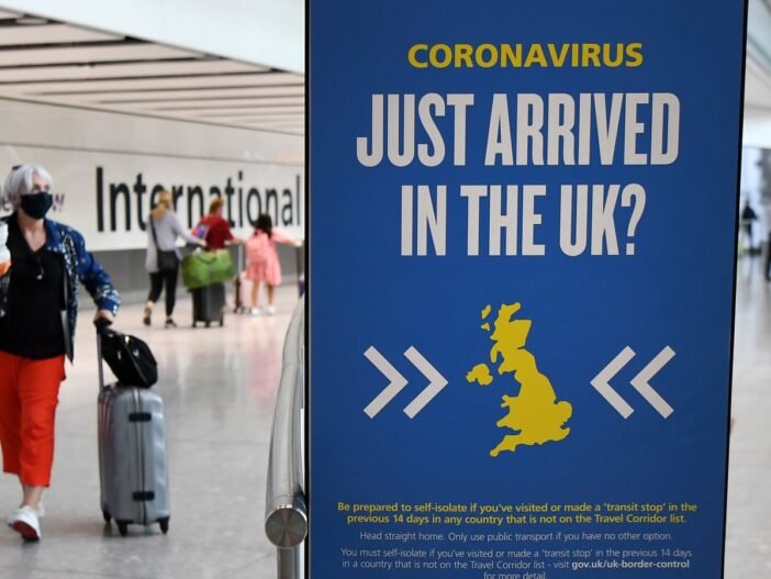 Haza tudunk utazni karácsonyra? – Új lehetőség a karantén hosszának csökkentésére Angliában