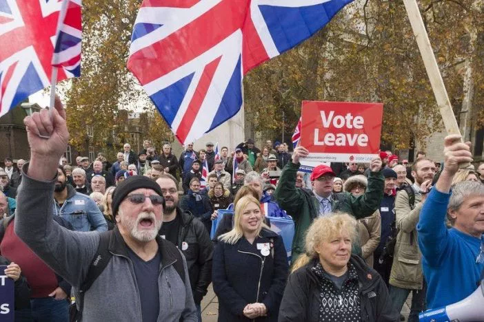 Több mint 2 millióan gondolták meg magukat a kilépéssel kapcsolatban Nagy-Britanniában